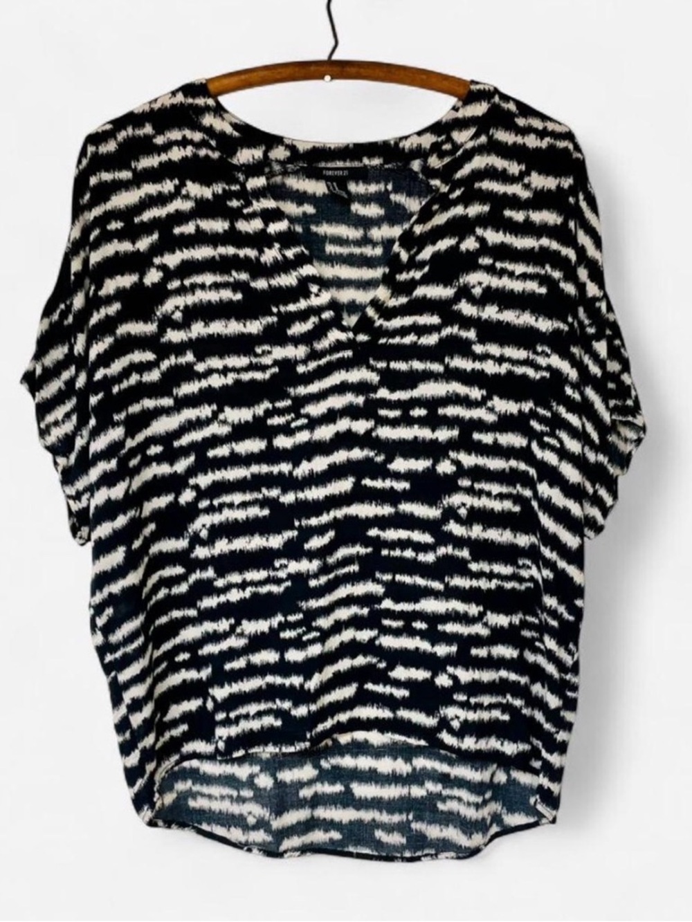 Vintage Forever 21 black and white striped print dolman sleeve tunic blouse M